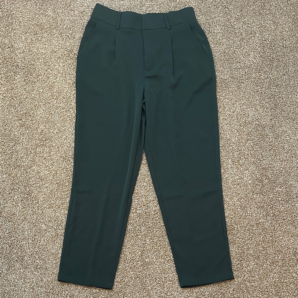 HALARA Dark Green High Waisted Tapered Dress Pants with pockets. New with tags